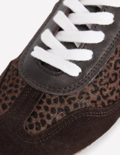 Boden Baskets|Chaussures Plates-Baskets Delphine à semelles fines Cœurs folk rouge rockabilly