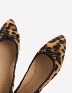 Boden Tenues De Travail|Chaussures Plates-Chaussures plates à bout pointu et semelles souples Klassisches Leopardenmuster Ponyhaar