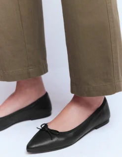 Boden Tenues De Travail|Chaussures Plates-Chaussures plates à bout pointu et semelles souples Cuir poli noir