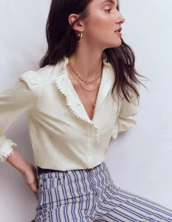 Boden Tops & T-Shirts-Chemise Emily à volants et pompons Ivoire