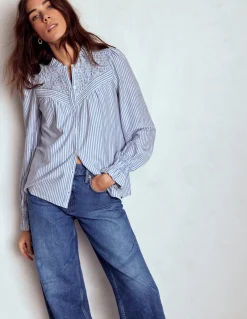 Boden Tops & T-Shirts-Chemise en jersey avec empiècement à smocks Rayé bleu éternel et ivoire