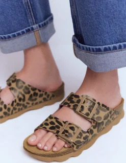 Boden Chaussures Plates|Sandales-Claquettes Lyla imprimées à boucles Cœurs folk rouge rockabilly