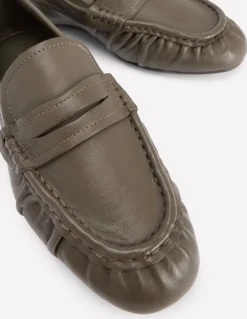 Boden Tenues De Travail|Mocassins-Mocassins à semelles ultra-souples Vert olive profond