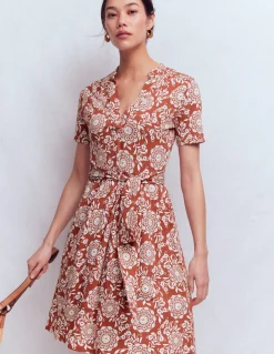 Boden Robes & Combinaisons|Robes Coupe Petite-Robe Daisy virevoltante en jersey Châtaigne grillée, motif Blossom