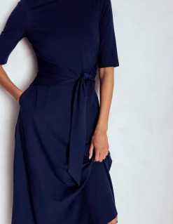 Boden Tenues De Travail|Robes & Combinaisons-Robe Mathilde en point de Rome à nouer à la taille Bleu marine