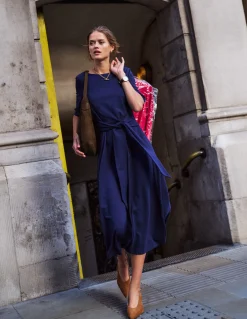 Boden Tenues De Travail|Robes & Combinaisons-Robe Mathilde en point de Rome à nouer à la taille Bleu marine