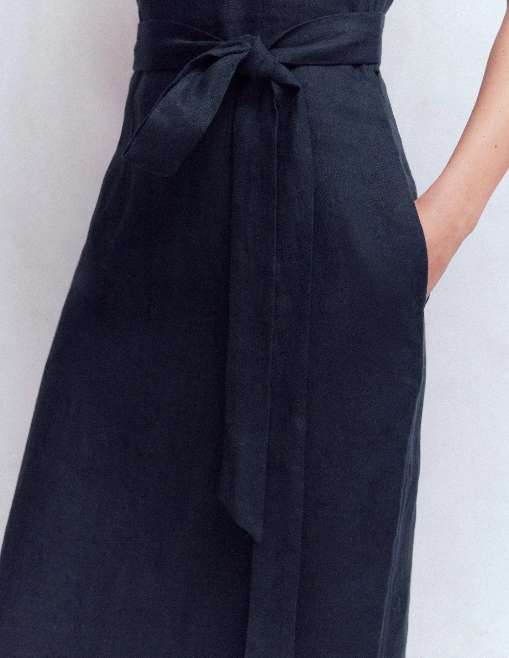 Boden Robes & Combinaisons|Midi-Robe midi à encolure américaine Rosa en lin Bleu marine