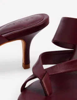 Boden Chaussures À Talons-Sandales façon tongs à petits talons Glycine profond