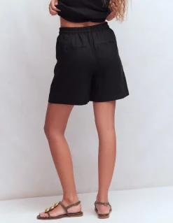 Boden Shorts-Short Islington en lin Noir