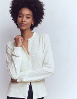 Boden Tenues De Travail|Tops & T-Shirts-Top boutonné ultra-doux à smocks Ivoire