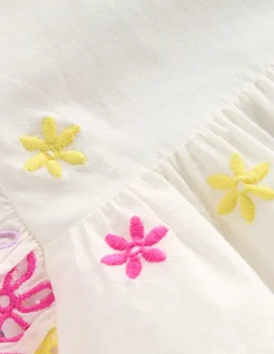 Boden Tops & T-Shirts-Top en tissu mélangé à broderie anglaise Lait de coco