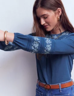 Boden Tops & T-Shirts-Top Rosie brodé en jersey Bleu marine authentique