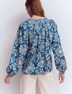 Boden Chemises & Blouses|Tops & T-Shirts-Top Serena à col plissé Bleu, motif Decorative Blossom