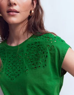 Boden Tops & T-Shirts-T-shirt Willow à broderie anglaise Vert frais